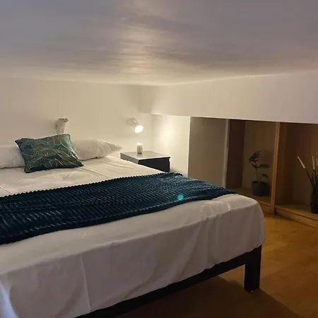 Portobello Road Artistic Studios 'Budget' London Room photo