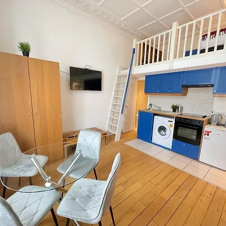 Portobello Road Artistic Studios 'Budget' London Room photo