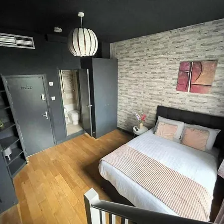Portobello Road Artistic Studios 'Budget' London Room photo