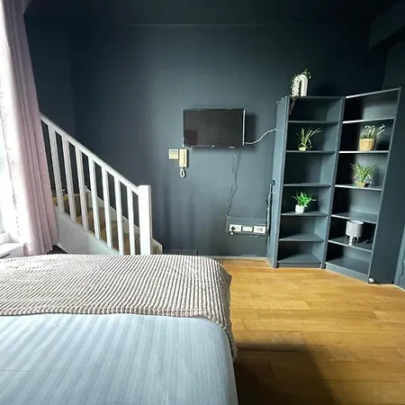 Portobello Road Artistic Studios 'Budget' London Room photo