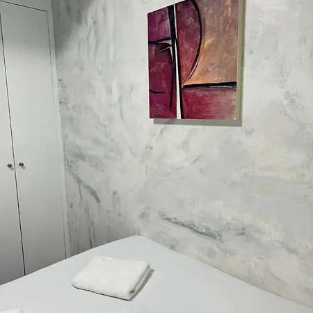 Portobello Road Artistic Studios 'Budget' London Room photo