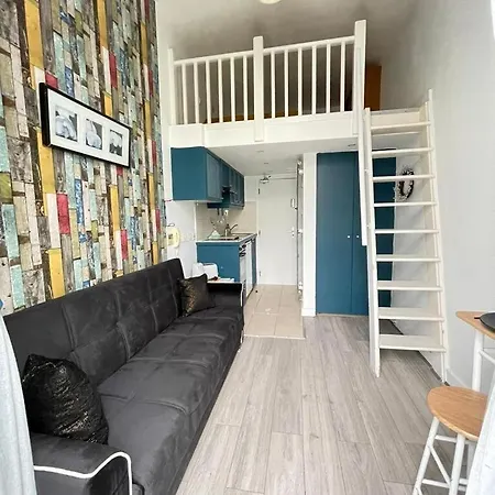 Portobello Road Artistic Studios 'Budget' London Room photo