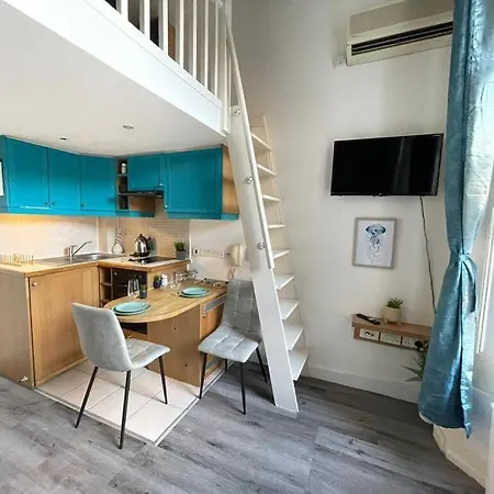 Portobello Road Artistic Studios 'Budget' London Room photo