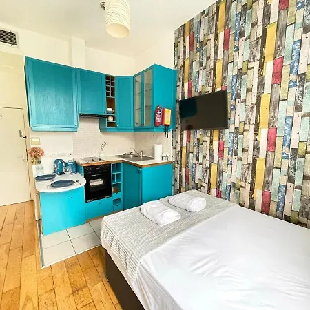 Portobello Road Artistic Studios 'Budget' London Room photo