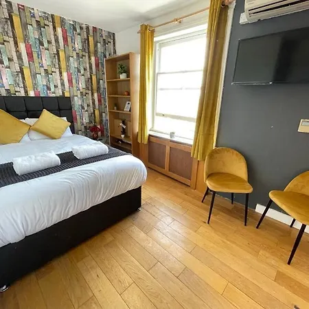 Portobello Road Artistic Studios 'Budget' London Room photo