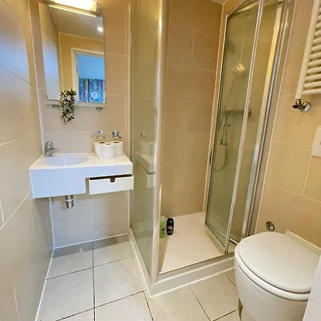 Portobello Road Artistic Studios 'Budget' London Room photo