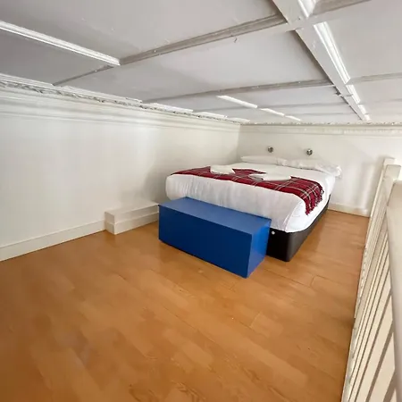 Portobello Road Artistic Studios 'Budget' London Room photo