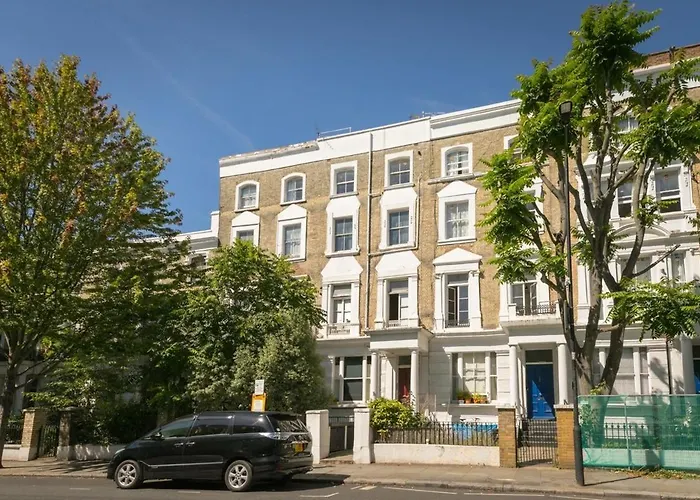 Portobello Road Artistic Studios \'Budget\'